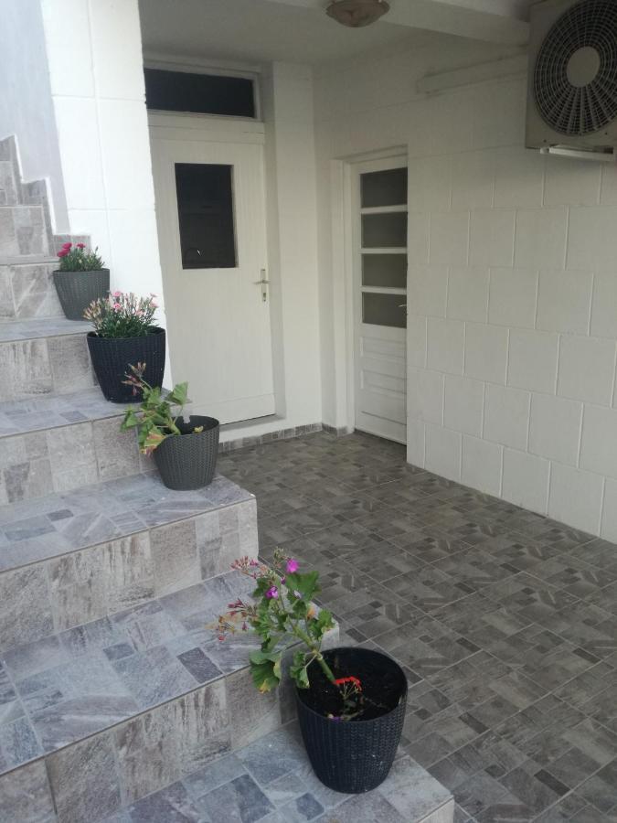 Apartman Laus Zavalatica Exterior foto